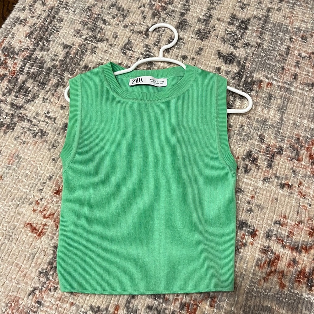 REALLY CUTE ZARA TANK